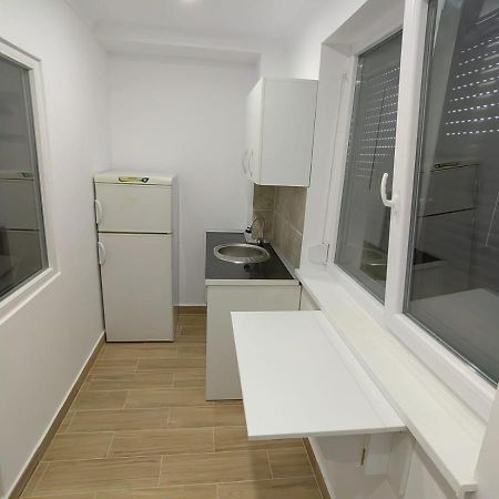 Militari Studio Roşu Exterior foto